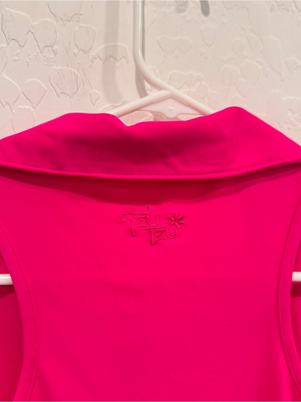 Tzu Tzu Sleeveless Polo Quinn Top Hot Pink Golf Size Medium Women’s Stretch - Picture 6 of 6
